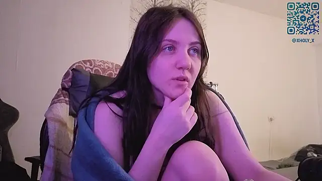 Snapshot of Holy_Kveta chatting on March 28, 2026, 2:45 am Holy Kveta online show from March 28, 2026, 2:45 am