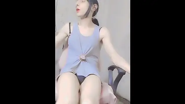 Snapshot of ammsexy1 chatting on June 13, 2026, 10:19 pm ammsexy1 online show from June 13, 2026, 10:19 pm