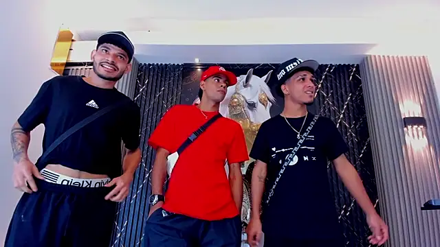 Snapshot of the_knights_of_the_night chatting on February 27, 2026, 5:18 am the knights of the night online show from February 27, 2026, 5:18 am