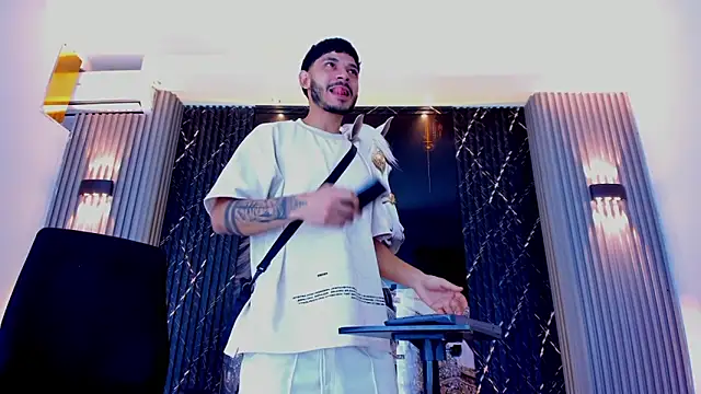 Snapshot of the_knights_of_the_night chatting on February 8, 2026, 3:26 am the knights of the night online show from February 8, 2026, 3:26 am