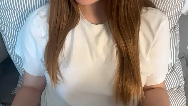 Lucyschickt online show from July 9, 2026, 10:15 am
