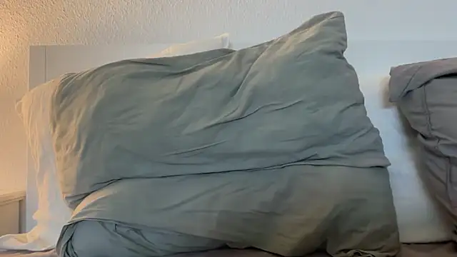 Lucyschickt online show from February 22, 2026, 2:30 pm