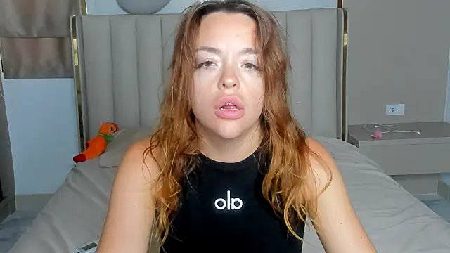 Snapshot of stellaa_quenn chatting on February 27, 2026, 12:11 am stellaa quenn online show from February 27, 2026, 12:11 am