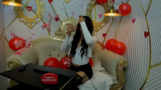 ValeryBellotti online show from February 10, 2026, 12:15 pm