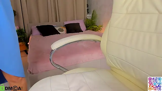 Monika Martinezz online show from July 8, 2026, 4:13 am