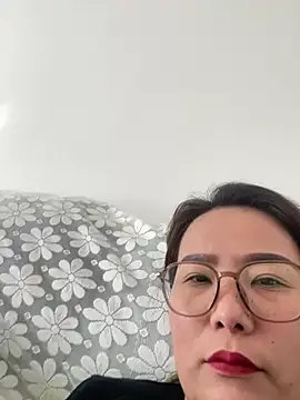 Snapshot of Youyou_12 chatting on February 7, 2026, 3:03 am Youyou 12 online show from February 7, 2026, 3:03 am