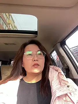 Snapshot of Youyou_12 chatting on March 21, 2026, 6:47 am Youyou 12 online show from March 21, 2026, 6:47 am