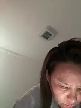 Snapshot of Youyou_12 chatting on February 10, 2026, 2:10 am Youyou 12 online show from February 10, 2026, 2:10 am