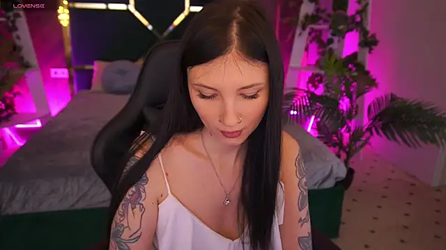 LunaaMay online show from March 3, 2026, 2:13 pm