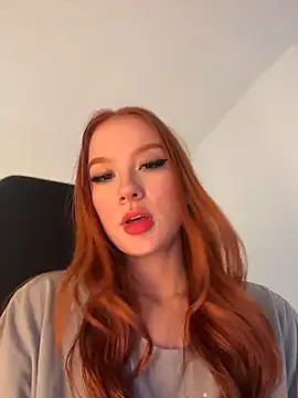 Sophie K online show from June 4, 2026, 2:33 pm