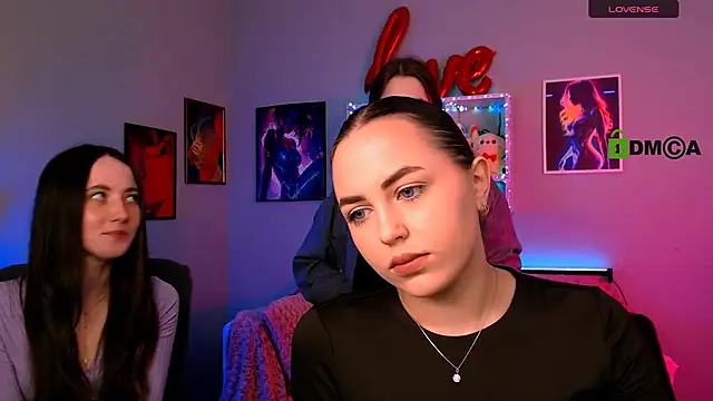 laurenmurrr online show from March 25, 2026, 1:10 pm