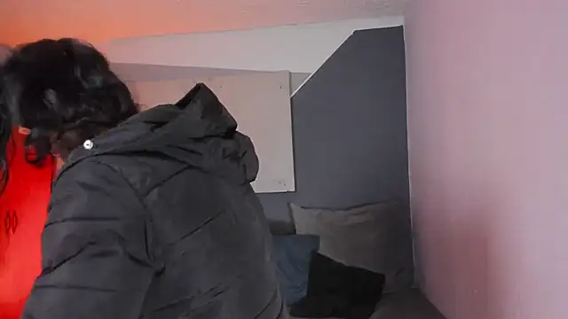 nova scarlett online show from March 6, 2026, 1:39 pm