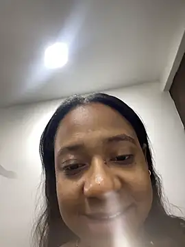 amara queen  online show from May 1, 2026, 3:11 am