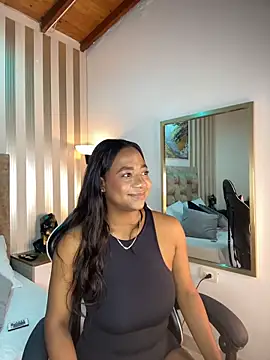 Snapshot of amara_queen_ chatting on May 26, 2026, 12:03 pm amara queen online show from May 26, 2026, 12:03 pm