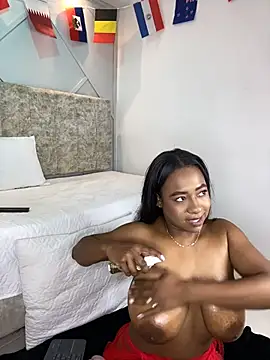 Snapshot of amara_queen_ chatting on June 24, 2026, 12:37 pm amara queen online show from June 24, 2026, 12:37 pm