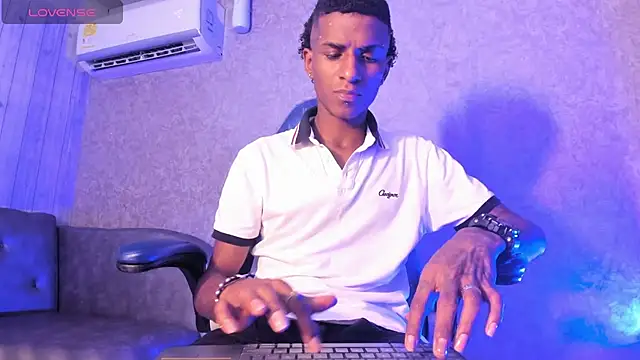 jean steevin online show from February 3, 2026, 8:25 pm