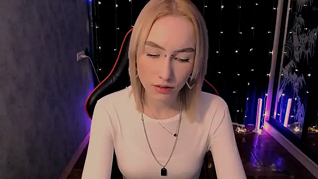 Snapshot of crybambi chatting on February 10, 2026, 6:23 am crybambi online show from February 10, 2026, 6:23 am