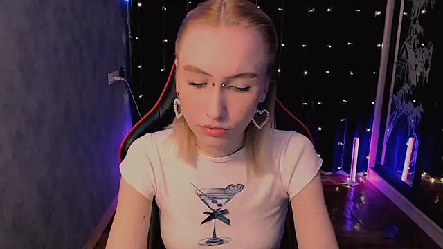 Snapshot of crybambi chatting on February 13, 2026, 6:24 am crybambi online show from February 13, 2026, 6:24 am