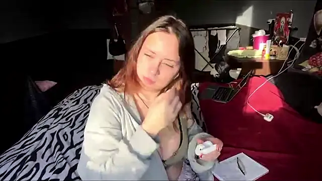 LimbAlice online show from February 4, 2026, 9:59 am