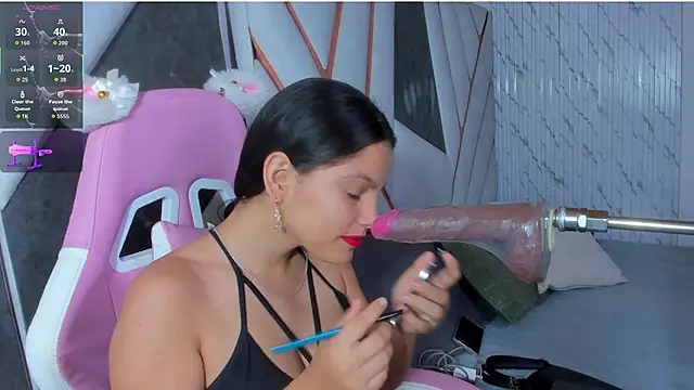 isa kolins online show from June 21, 2026, 1:28 pm