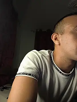 logan-31 online show from February 5, 2026, 6:09 am