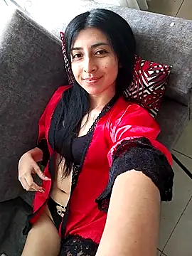 EmmaWilliamss4 online show from April 18, 2026, 12:29 pm