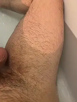 showtimebobby2424 online show from February 8, 2026, 8:23 am