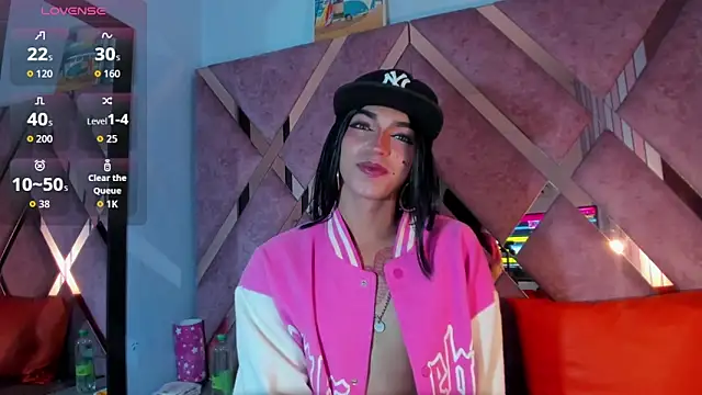 MeghanQueen   online show from February 17, 2026, 4:10 am