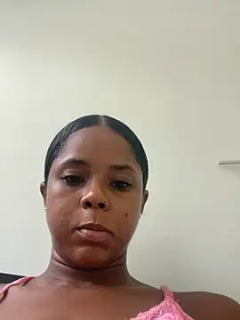 LIA PARKERR online show from April 28, 2026, 4:11 pm