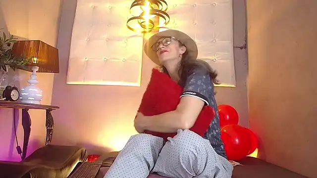 laurasofia45 online show from March 7, 2026, 1:12 am