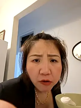 nunulala12 online show from March 11, 2026, 11:32 pm