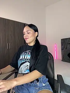 Malory Saenzz online show from February 21, 2026, 1:02 pm