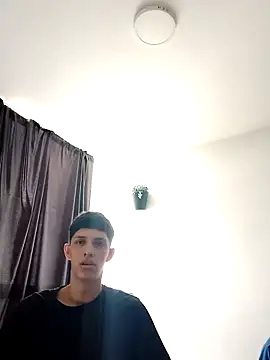 Jeunes Grossieres online show from February 2, 2026, 5:34 pm