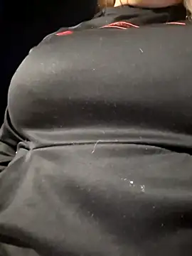 tuhardsexy online show from May 1, 2026, 1:54 am