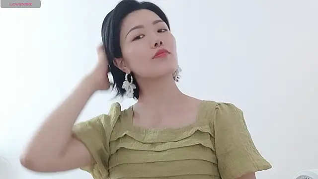 Nikishine online show from May 31, 2026, 5:35 am