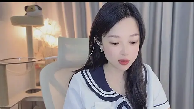 Snapshot of Yumi_yuni chatting on May 9, 2026, 2:37 am Yumi yuni online show from May 9, 2026, 2:37 am
