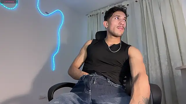 rafael stone11 online show from March 10, 2026, 12:36 am