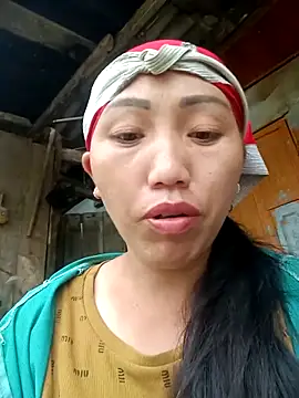 hot-luna- online show from May 8, 2026, 9:02 am