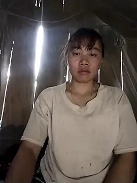 Snapshot of Bella-222 chatting on March 6, 2026, 4:51 am Bella-222 online show from March 6, 2026, 4:51 am