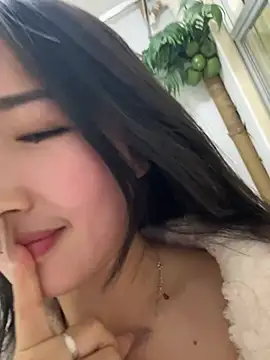 Snapshot of mimi-love13 chatting on February 28, 2026, 2:50 pm mimi-love13 online show from February 28, 2026, 2:50 pm