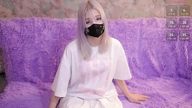 Snapshot of Yunakiss chatting on March 5, 2026, 9:22 pm Yunakiss online show from March 5, 2026, 9:22 pm