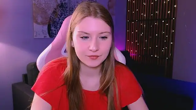 Snapshot of Caroline_Desire_ chatting on March 25, 2026, 7:41 am Caroline Desire online show from March 25, 2026, 7:41 am