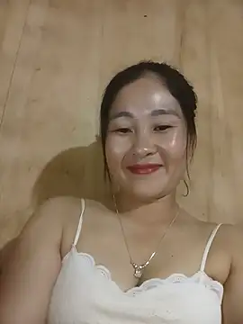 Snapshot of Dunk-namic chatting on August 2, 2026, 2:37 pm Dunk-namic online show from August 2, 2026, 2:37 pm
