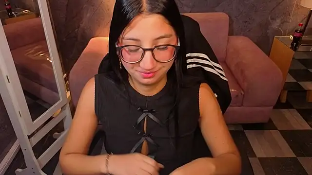 Sophie jones b online show from May 8, 2026, 12:42 pm