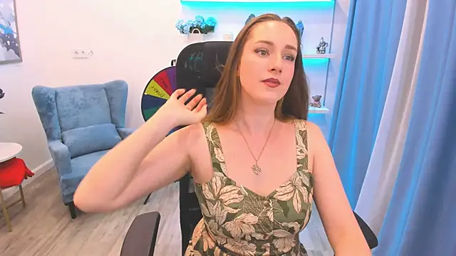 CaseyTerini online show from June 25, 2026, 4:32 am
