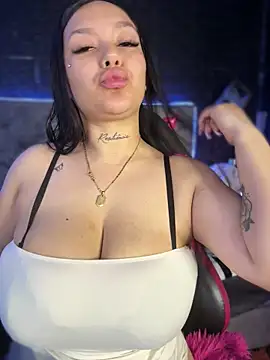 Miia  Taylor online show from May 24, 2026, 3:17 am