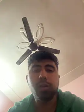 pradeep8704 online show from February 1, 2026, 3:54 pm