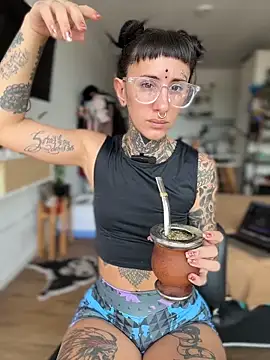 xsadtanas online show from February 26, 2026, 4:51 pm