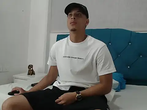 Snapshot of Noah_Blackk chatting on March 16, 2026, 1:37 pm Noah Blackk online show from March 16, 2026, 1:37 pm