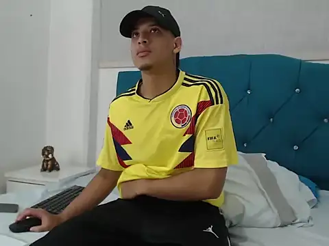 Snapshot of Noah_Blackk chatting on March 6, 2026, 1:39 pm Noah Blackk online show from March 6, 2026, 1:39 pm